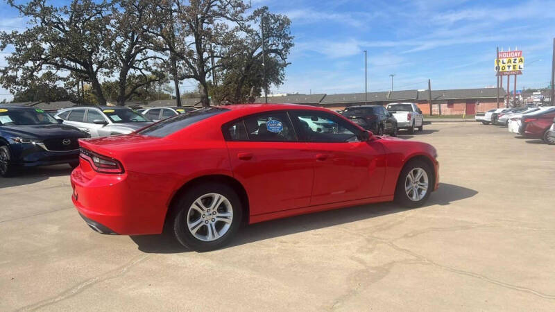 2022 Dodge Charger SXT photo 5