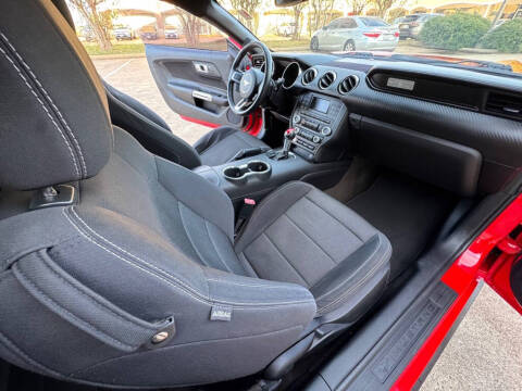 2017 Ford Mustang V6