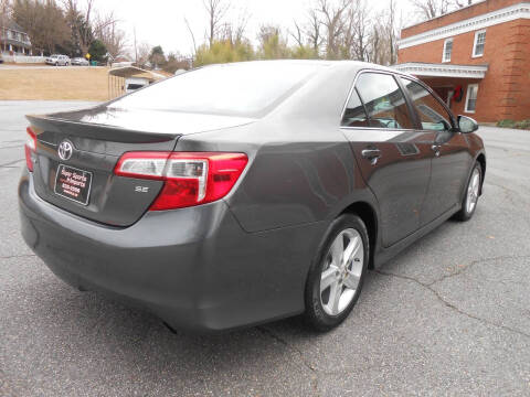 2014 Toyota Camry SE