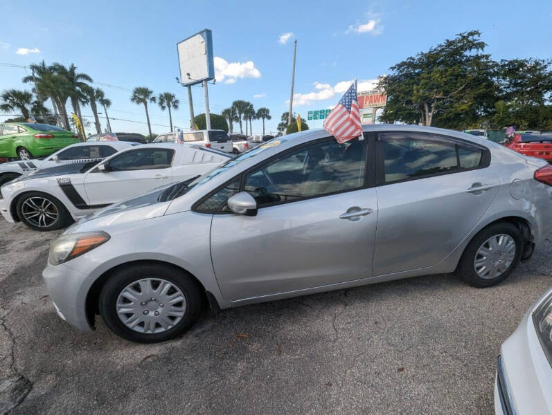 2015 Kia Forte LX's photo