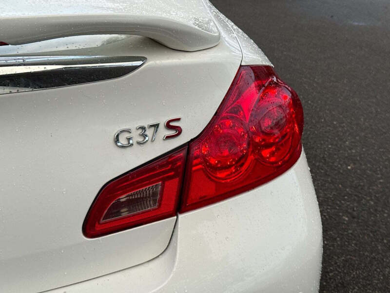 2011 Infiniti G37 Sedan Journey