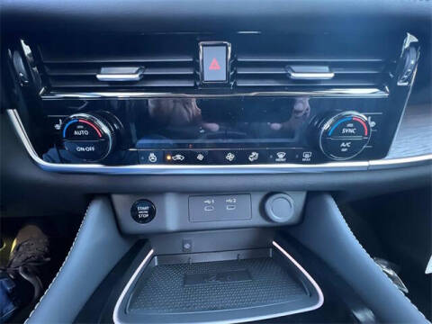 2025 Nissan Rogue Platinum