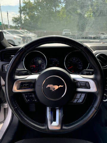 2017 Ford Mustang V6