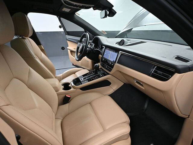 2022 Porsche Macan