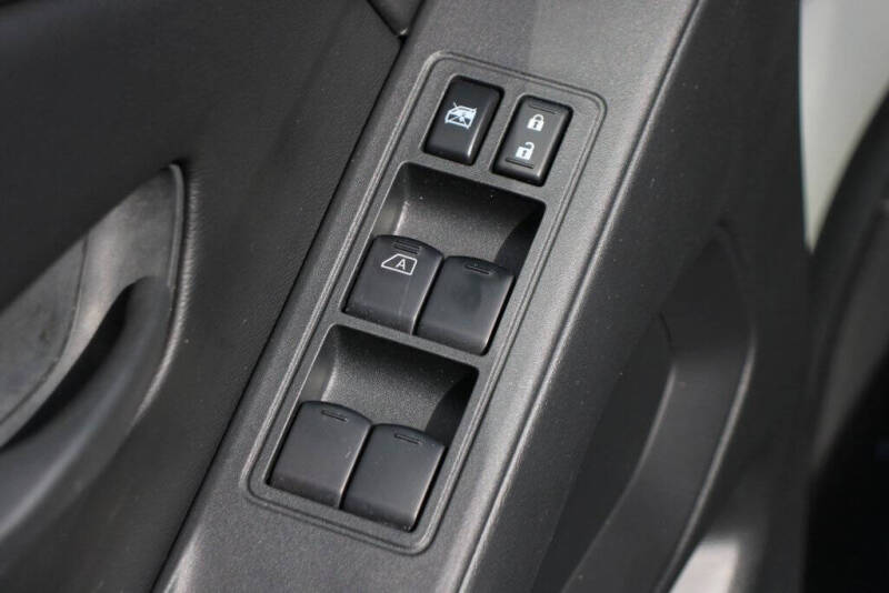 2025 Nissan Frontier S