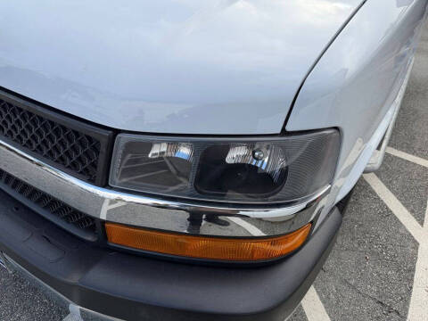 2024 Chevrolet Express 2500