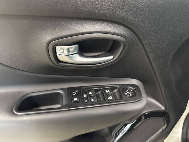 2022 Jeep Renegade Altitude