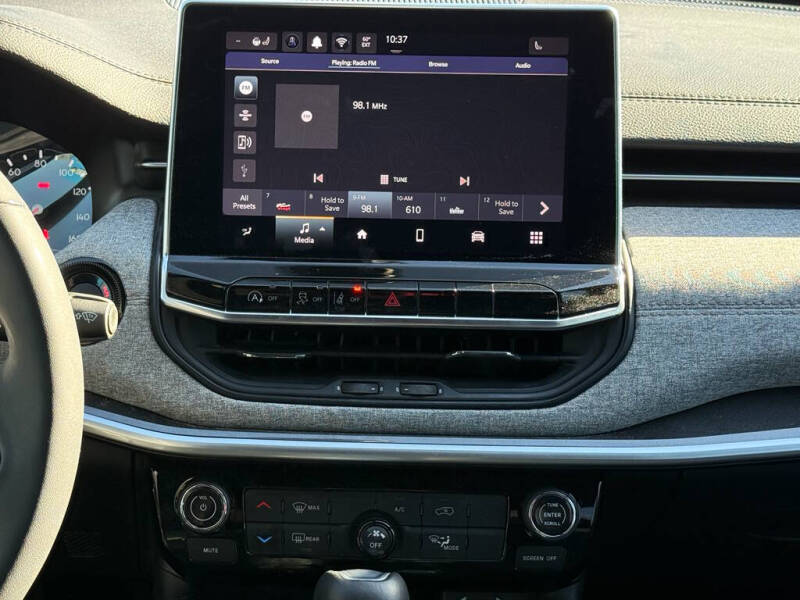 2024 Jeep Compass Latitude Lux