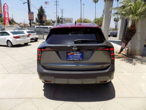 2025 Nissan Kicks SR