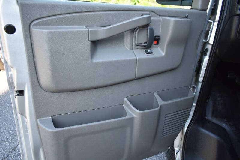 2022 GMC Savana 2500