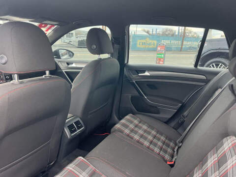2019 Volkswagen Golf GTI S