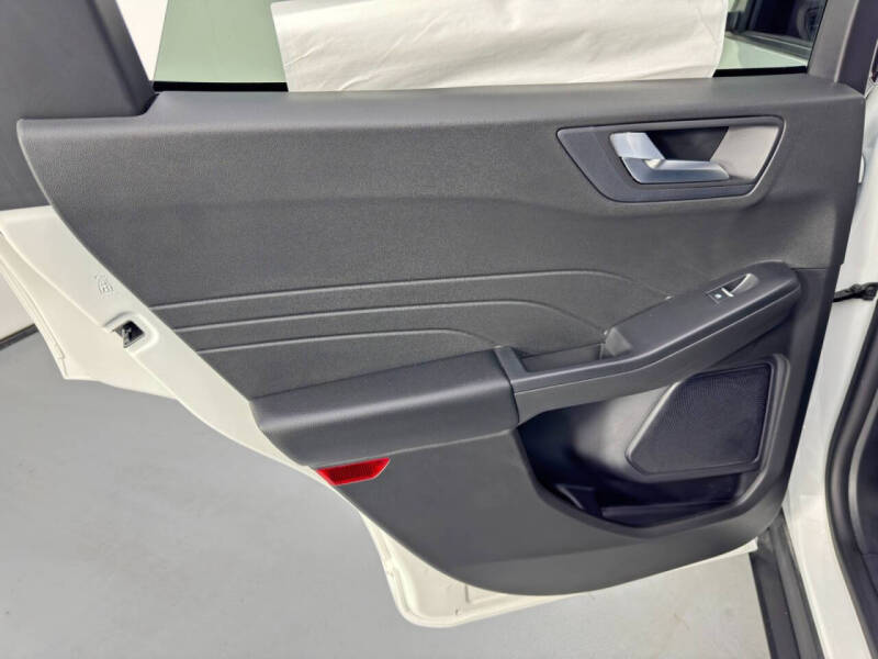 2024 Ford Escape Hybrid ST-Line Select