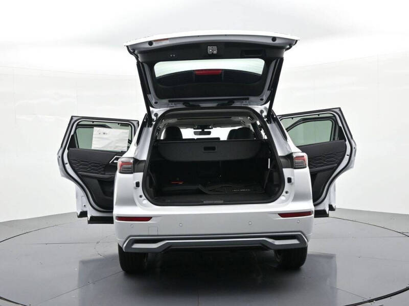 2026 Mitsubishi Outlander PHEV SEL