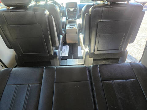 2013 Chrysler Town and Country Touring