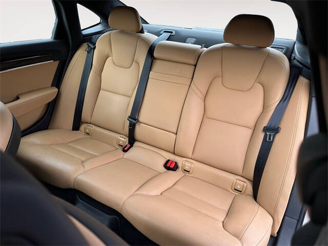 2018 Volvo S90 T5 Momentum