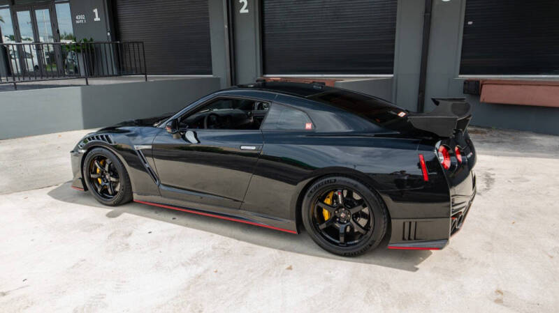 2017 Nissan GT-R NISMO