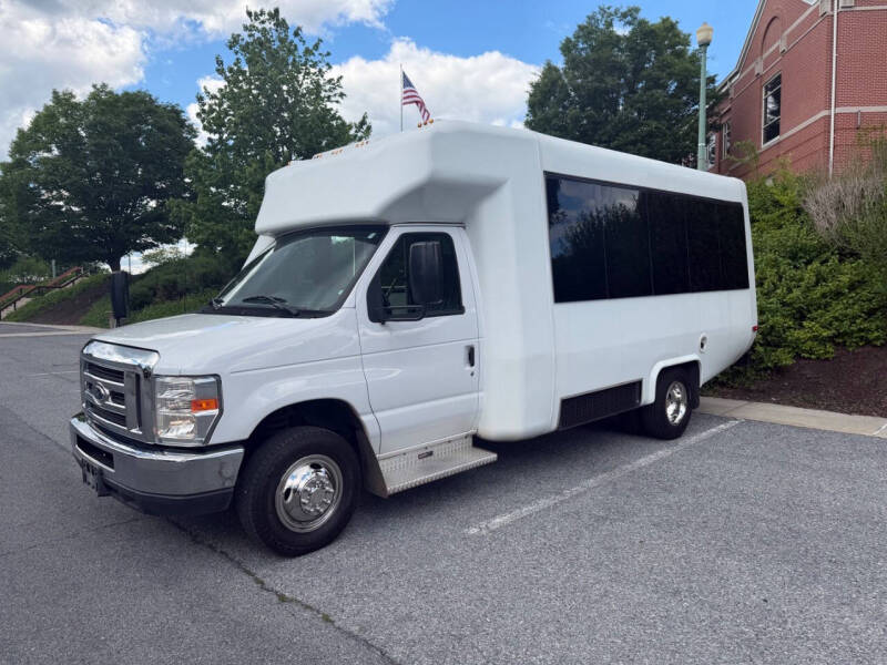 2018 Ford E-450