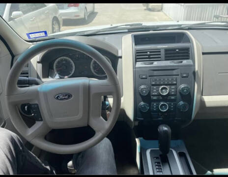 2009 Ford Escape XLS