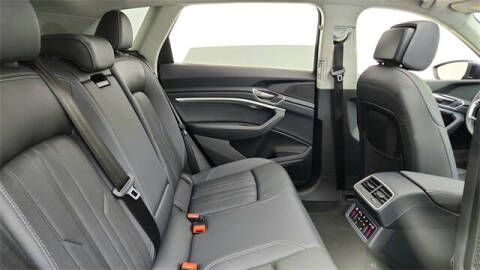 2024 Audi Q8 e-tron quattro Premium Plus