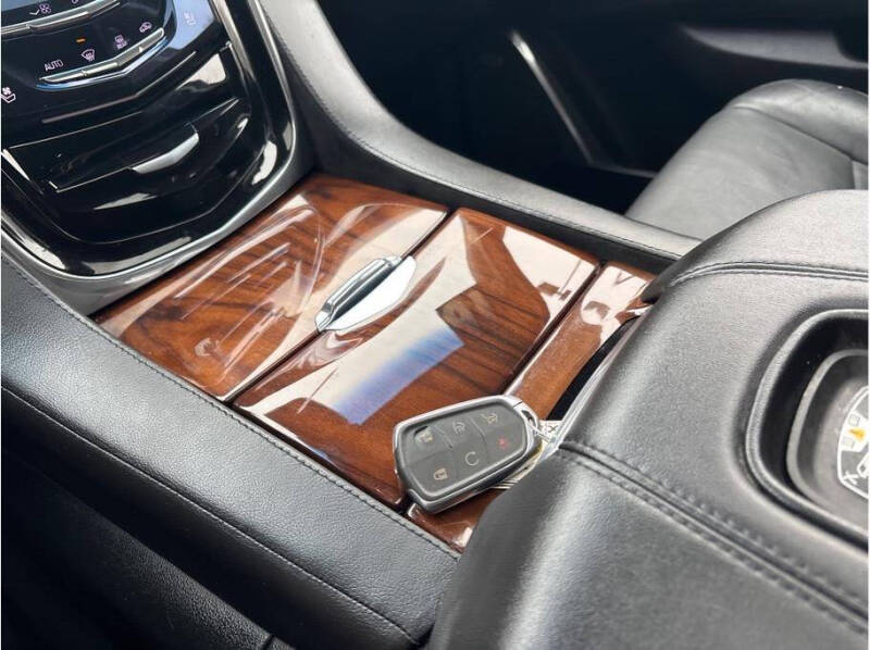 2016 Cadillac Escalade ESV Luxury Collection