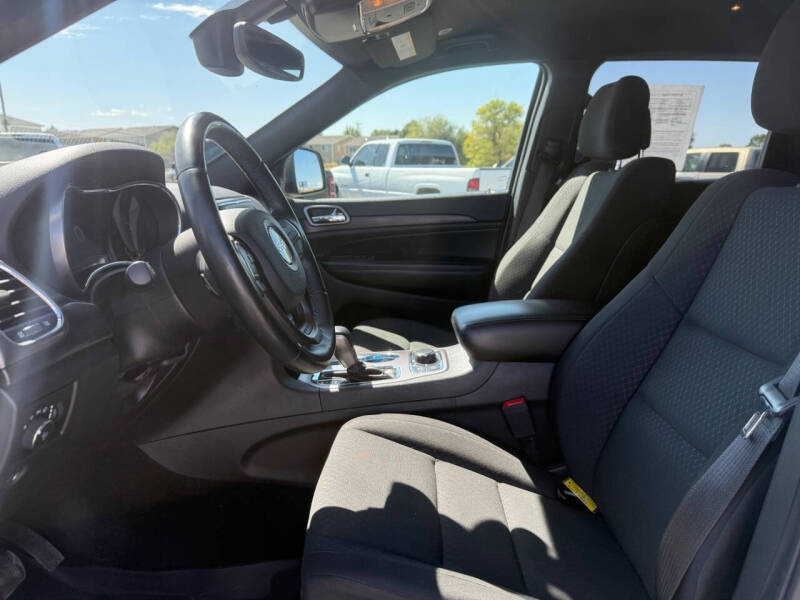 2019 Jeep Grand Cherokee Laredo