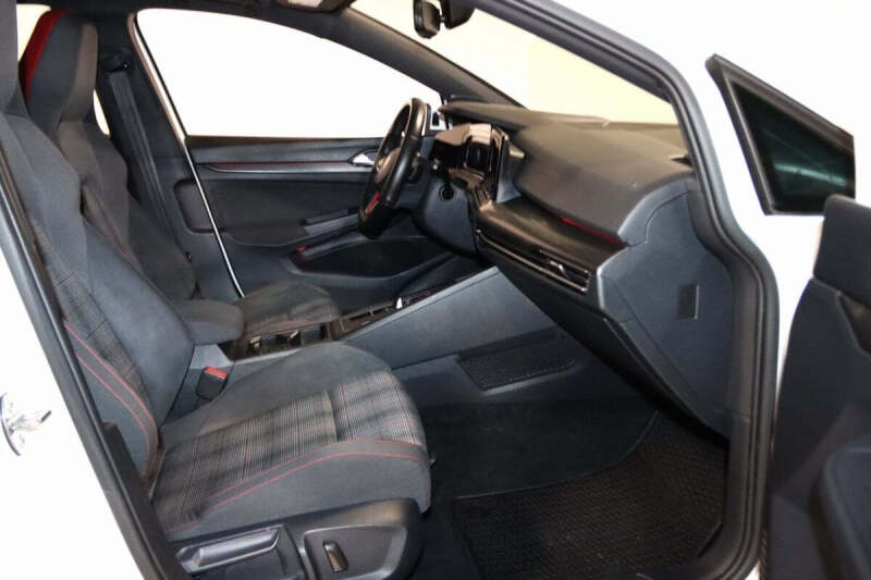 2022 Volkswagen Golf GTI SE