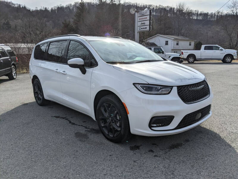 2023 Chrysler Pacifica for sale at KUNTZ MOTOR COMPANY INC in Mahaffey PA