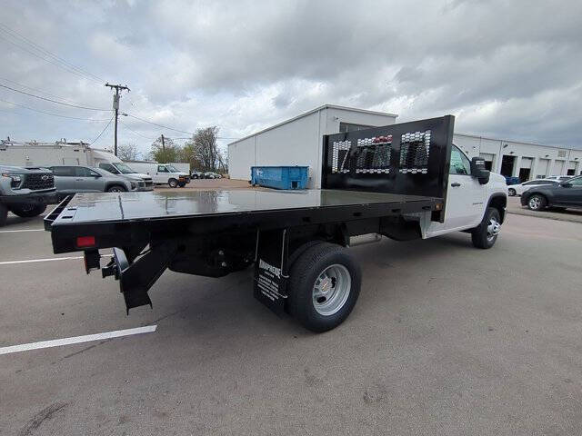 2025 Chevrolet Silverado 3500HD CC