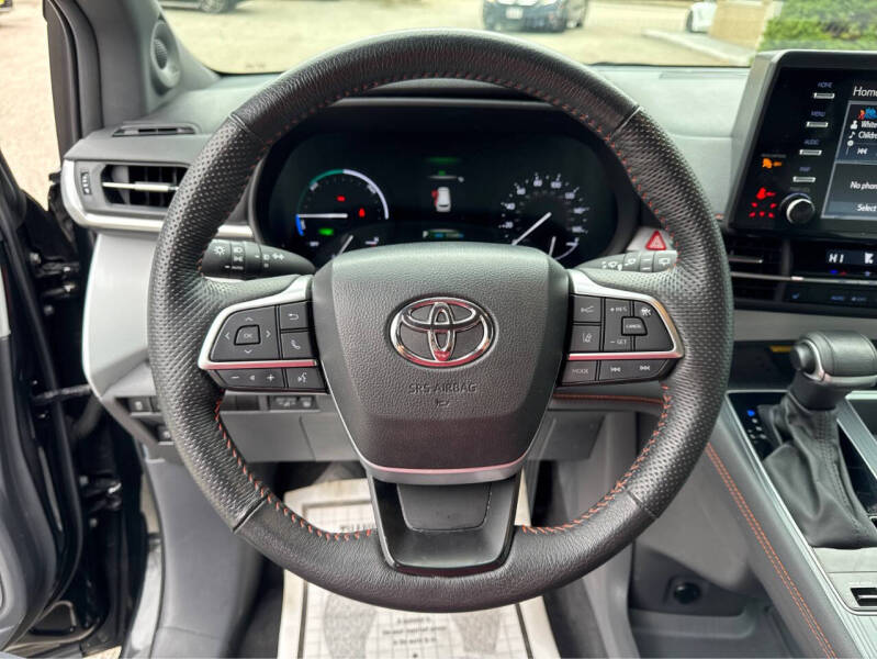 2024 Toyota Sienna XSE 7-Passenger