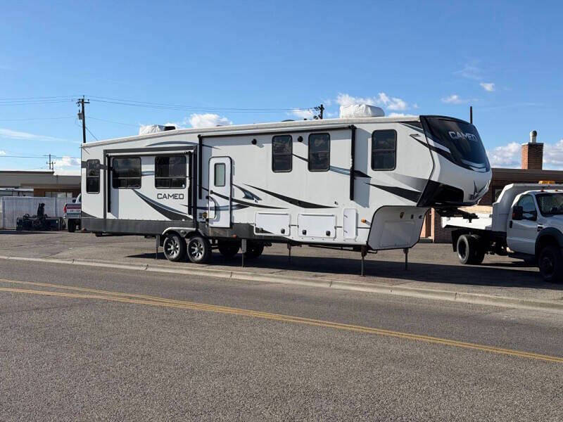 2021 Crossroads RV Cameo