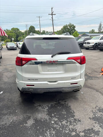 2017 GMC Acadia Denali