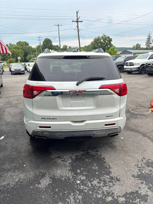 2017 GMC Acadia Denali