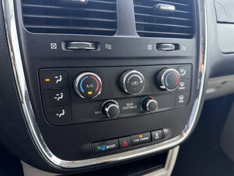2017 Dodge Grand Caravan SE