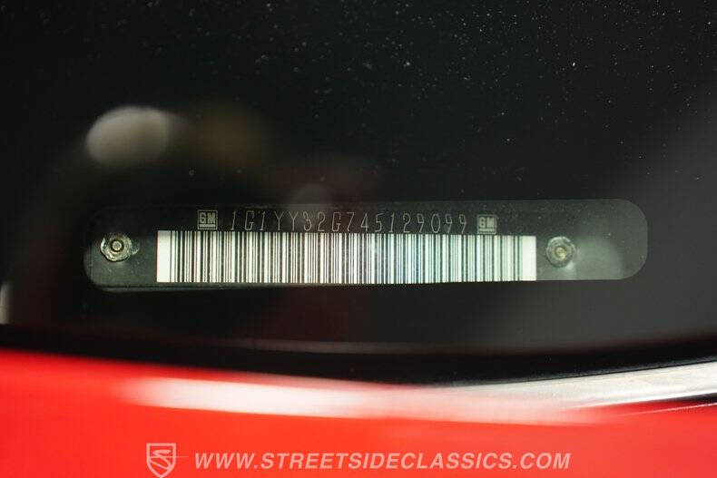 2004 Chevrolet Corvette