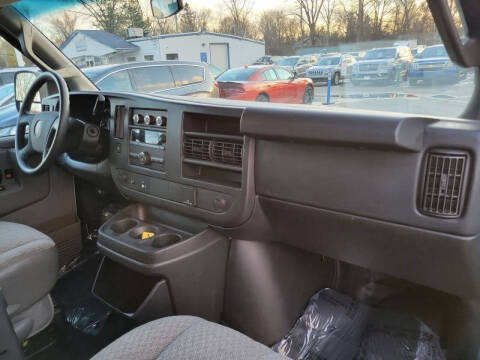 2017 GMC Savana 2500