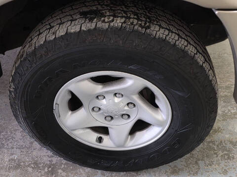 2003 Toyota Tundra SR5