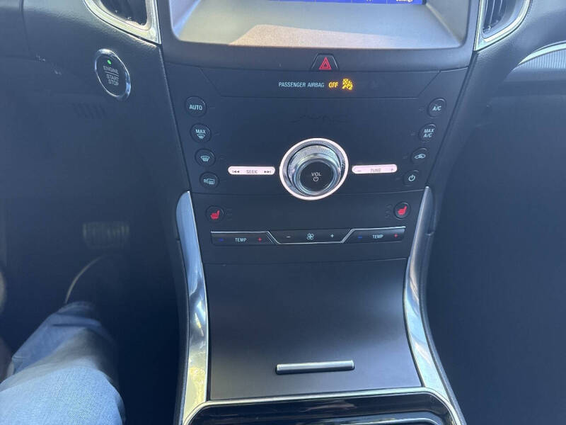 2020 Ford Edge Titanium