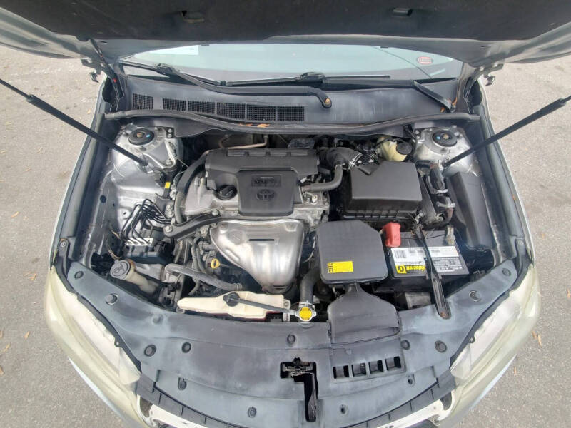 2015 Toyota Camry SE