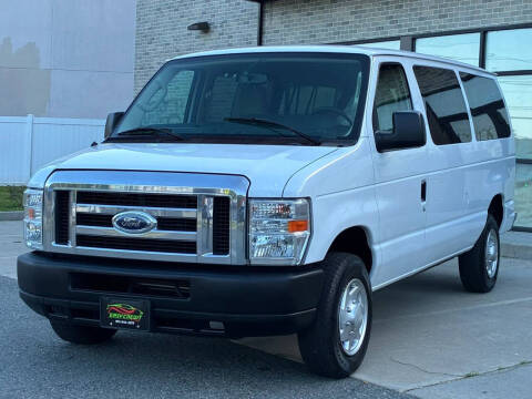 2013 Ford E-Series E-350 SD XLT