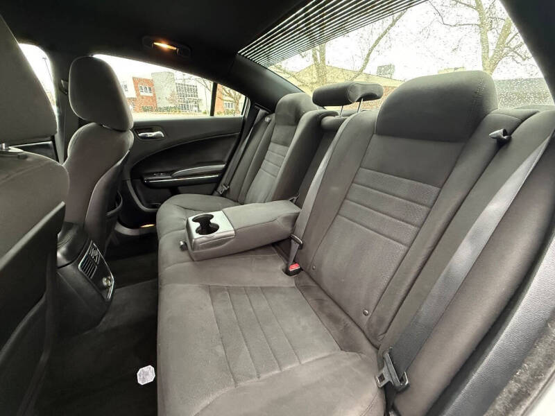 2013 Dodge Charger SE