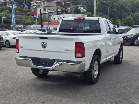 2016 RAM 1500 SLT