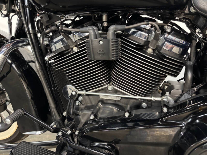 2018 Harley-Davidson FLHCS Heritage