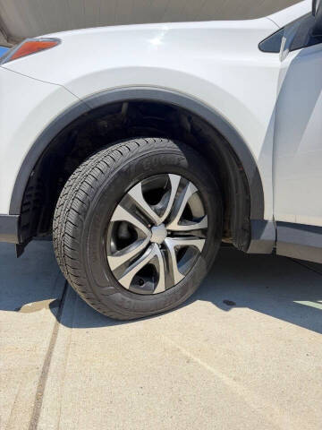2016 Toyota RAV4 LE