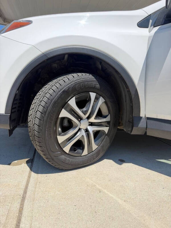 2016 Toyota RAV4 LE