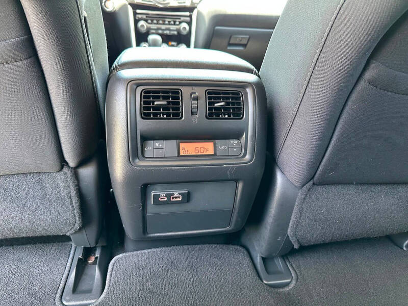2019 Nissan Pathfinder SV