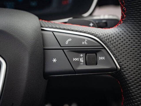 2025 Audi Q3 quattro S line Prem Plus 45 TFSI