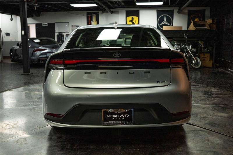 2024 Toyota Prius LE