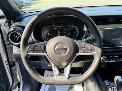 2019 Nissan Kicks SR