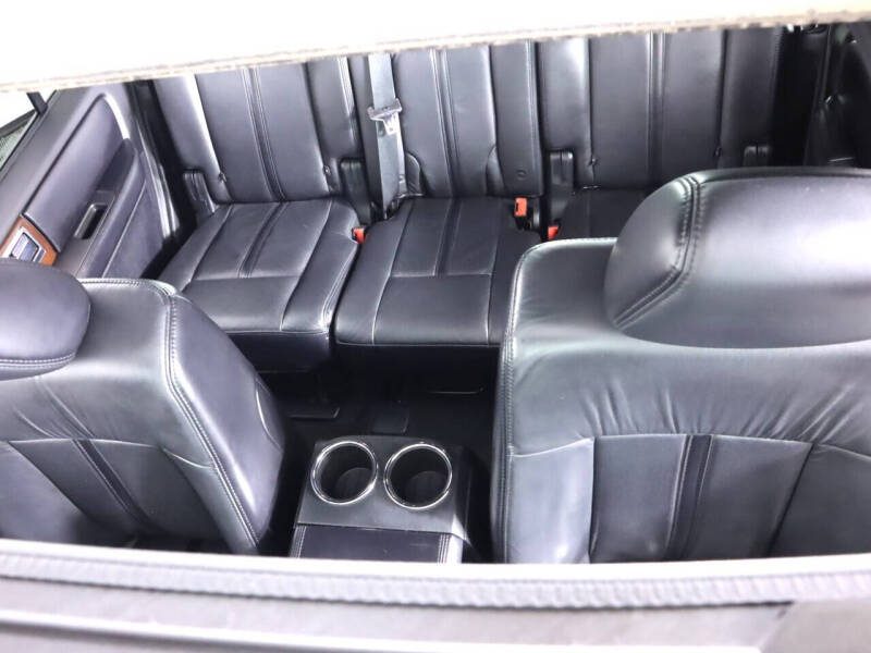 2016 Lincoln Navigator Select