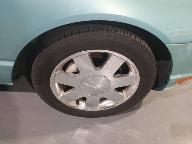 2002 Ford Thunderbird Deluxe